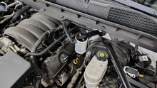 Load image into Gallery viewer, J&amp;L 14-18 Chevy Silverado 1500 / 14-18 GMC Sierra 1500 4.3L V6 Oil Separator - Clear Anodized