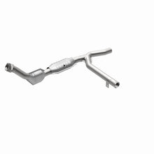 Cargar imagen en el visor de la galería, MagnaFlow Conv DF 01 Ford Trucks 4.6L