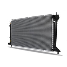 Cargar imagen en el visor de la galería, Mishimoto Ford Expedition Replacement Radiator 2004-2006