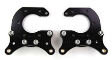 Cargar imagen en el visor de la galería, Wilwood Brackets (2) - P/S Rear - New Style Big Ford 2.50in Offset