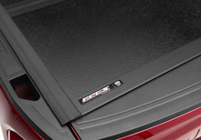 Cargar imagen en el visor de la galería, UnderCover 2023 Chevy Coloado/GMC Canyon 5.2ft Shot Bed Flex Bed Cover