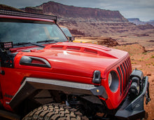 Cargar imagen en el visor de la galería, DV8 Offroad 18+ Jeep JL Heat Dispersion Hood - Primer Black