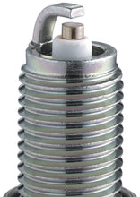 Cargar imagen en el visor de la galería, NGK Standard Spark Plug Box of 10 (DP7EA-9)