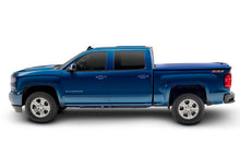 Cargar imagen en el visor de la galería, UnderCover 14-18 Chevy Silverado (19 Legacy) 5.8ft SE Smooth Bed Cover - Ready To Paint