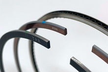 Cargar imagen en el visor de la galería, HKS PISTON RING SET N19 D87.0 4-Cyl.