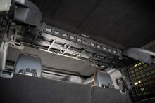 Cargar imagen en el visor de la galería, DV8 Offroad 2021-2024 Ford Bronco Dog Barrier