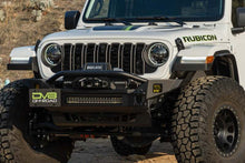 Cargar imagen en el visor de la galería, DV8 Offroad Universal Quick Release D-Ring License Plate Mount