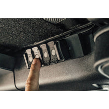 Cargar imagen en el visor de la galería, Oracle Trigger 4 Plus Controller Ford Bronco 2021+ Combo Kit