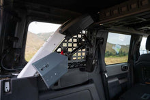 Cargar imagen en el visor de la galería, DV8 Offroad 21+ Ford Bronco Pocketed Rear Window Molle Panels (Soft Top/2-Door Models)