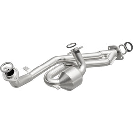 MagnaFlow Direct Fit Catalytic Converter 01-03 Toyota Sienna 3.0L fr