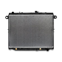 Cargar imagen en el visor de la galería, Mishimoto Lexus LX470 Replacement Radiator 1998-2002