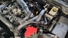 Cargar imagen en el visor de la galería, J&amp;L 24-25 Ford Ranger Raptor 3.0L PCV Side Oil Separator - Black Anodized