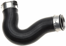 Cargar imagen en el visor de la galería, Gates 10-18 Mercedes-Benz Sprinter V-6 3.0L Diesel Hot Side Turbocharger Hose