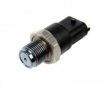 Cargar imagen en el visor de la galería, Exergy 07.5-10 Chevrolet Duramax 6.6L LMM Rail Pressure Sensor