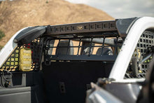 Cargar imagen en el visor de la galería, DV8 Offroad 2021-2024 Ford Bronco Dog Barrier