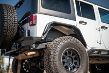 Cargar imagen en el visor de la galería, DV8 Offroad 07-18 Jeep Wrangler JK Rear Inner Fender - Satin Black