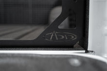 Cargar imagen en el visor de la galería, Photo - Mounted