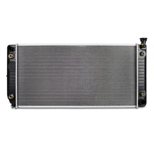 Cargar imagen en el visor de la galería, Mishimoto Chevrolet C/K Truck Replacement Radiator 1994-2000