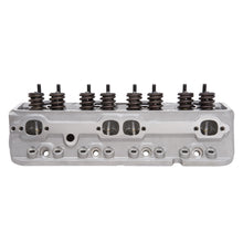 Cargar imagen en el visor de la galería, Edelbrock Cylinder Head SBC E-Cnc 185 64cc Straight Plug for Hydraulic Roller Cam Complete