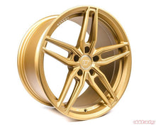 Cargar imagen en el visor de la galería, VR Forged D10 Wheel Gloss Gold 18x9.5 +40mm 5x114.3