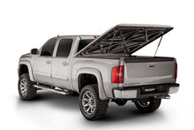 Cargar imagen en el visor de la galería, UnderCover 07-13 Chevy Silverado 1500 5.8ft Lux Bed Cover - Black