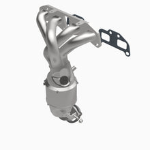 Cargar imagen en el visor de la galería, MagnaFlow 02-06 Nisssan Altima/Sentra V4 2.5L Manifold Direct Fit Catalytic Converter