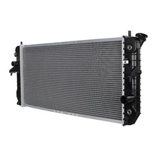 Cargar imagen en el visor de la galería, Mishimoto Buick LeSabre Replacement Radiator 2000-2005