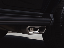 Cargar imagen en el visor de la galería, Akrapovic 2025 Mercedes-AMG G63 (W465) Tail Pipe Set (Titanium)