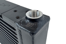 Cargar imagen en el visor de la galería, CSF Universal Large Single-Pass Oil Cooler - M22 x 1.5 - 12in L x 9.33in H x 2.16in W