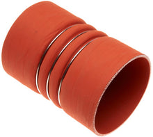 Cargar imagen en el visor de la galería, Gates 14-19 International/Navistar Cummins ISB6.7 Diesel Turbocharger Pipe To Intercooler (Hot Side)