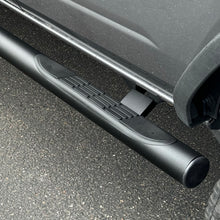 Cargar imagen en el visor de la galería, Go Rhino 21-26 Ford Bronco (4dr) 4000 Series Side Steps - Cab Length - Tex. Blk