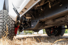 Cargar imagen en el visor de la galería, DV8 Offroad 2024+ Toyota Tacoma Trailing Arm Skid Plates