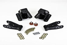 Cargar imagen en el visor de la galería, Belltech SHACKLE AND HANGER KIT 94-99 RAM 1500 StdCab 4inch