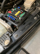 Load image into Gallery viewer, sPOD 09-18 Jeep Wrangler JK SourceLT w/Green LED Switch Panel