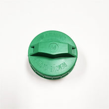 Cargar imagen en el visor de la galería, Titan Fuel Tanks 17-24 Ford Universal Cab &amp; Chassis 1/2in Filler Neck Kit