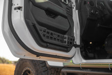 Cargar imagen en el visor de la galería, DV8 Offroad 18-25 Jeep Wrangler JL Electric Seat Front Door Molle Pockets