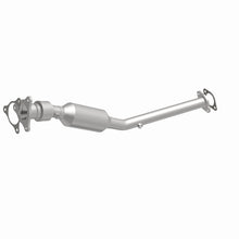 Cargar imagen en el visor de la galería, MagnaFlow Catalytic Conv Direct Fit OEM Grade 05-07 Saturn Ion 3 L4 2.2L