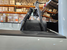 Cargar imagen en el visor de la galería, Titan Fuel Tanks Universal 90 Gallon In-Bed Transfer Tank