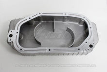 Cargar imagen en el visor de la galería, GReddy Nissan VQ35 HR Z33 High Capacity Oil Pan