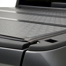 Cargar imagen en el visor de la galería, UnderCover 2023 Chevy Coloado/GMC Canyon 5.2ft Shot Bed Flex Bed Cover