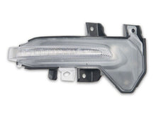 Cargar imagen en el visor de la galería, Raxiom 22-26 Toyota Tundra Sequential LED Mirror Lights- Clear