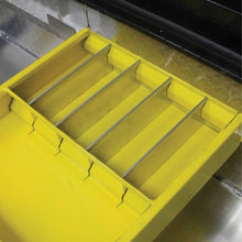 Cargar imagen en el visor de la galería, Westin/Brute 9in x 15in tray w/ 4 Silver Aluminum Dividers - Yellow