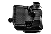 Cargar imagen en el visor de la galería, AWE Tuning Audi / Volkswagen MQB 1.8T/2.0T/Golf R Carbon Fiber AirGate Intake w/o Lid