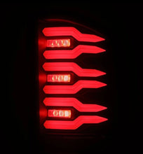 Cargar imagen en el visor de la galería, User 4