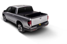 Cargar imagen en el visor de la galería, Truxedo 07-13 GMC Sierra &amp; Chevrolet Silverado 2500/3500 Dually w/Bed Caps 8ft Lo Pro Bed Cover