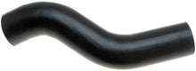 Cargar imagen en el visor de la galería, Gates 10-16 International/Navistar TerraStar Diesel Lower Molded Coolant Hose