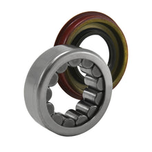 Cargar imagen en el visor de la galería, Yukon Gear Axle Bearing &amp; Seal Kit For Astro Van Rear