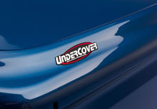 Cargar imagen en el visor de la galería, UnderCover 2019 Ford Ranger 5ft Lux Bed Cover - Hot Pepper Red