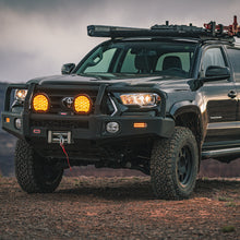 Cargar imagen en el visor de la galería, ARB 16-22 Toyota Tacoma 49in x 45in BASE Rack Kit with Deflector