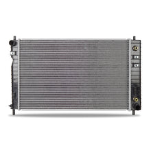 Cargar imagen en el visor de la galería, Mishimoto Chevrolet Equinox Replacement Radiator 2005